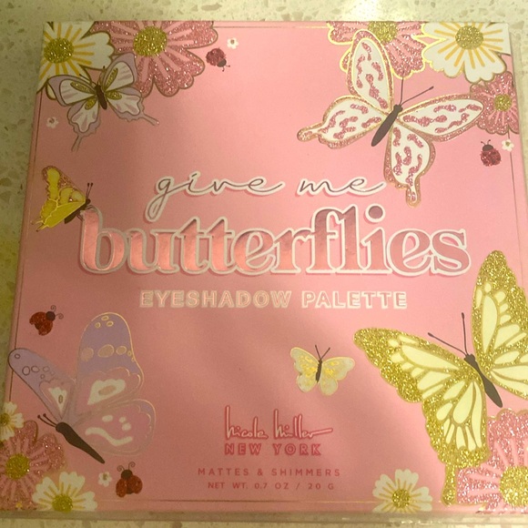 Nicole Miller give me butterfly eyeshadow palette 16 colors of mats and shimmer - Picture 4 of 6